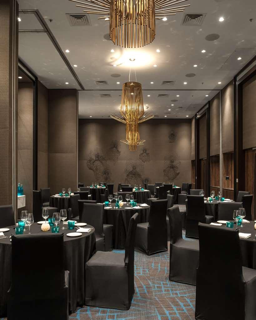 Hyatt Centric Candolim Goa Fasilitas foto The ballroom