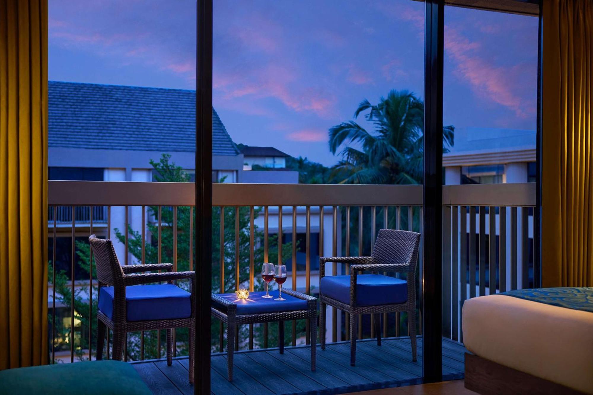 Hyatt Centric Candolim Goa Bagian luar foto