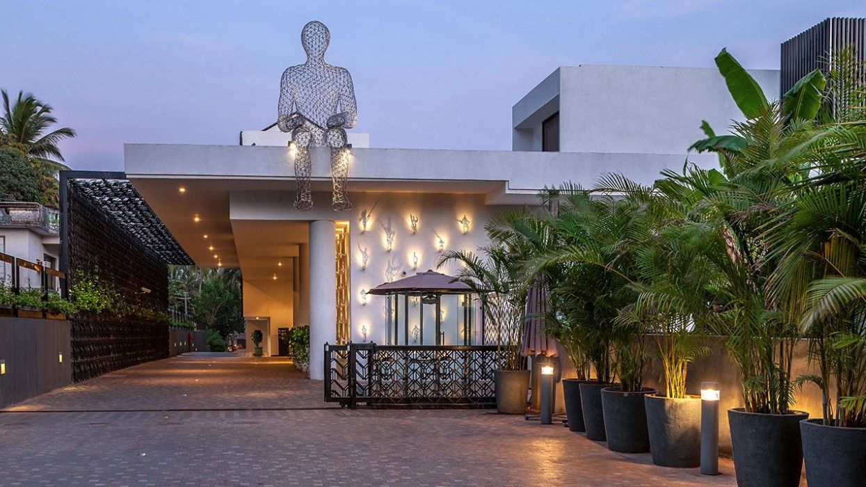 Hyatt Centric Candolim Goa Bagian luar foto The hotel's entrance